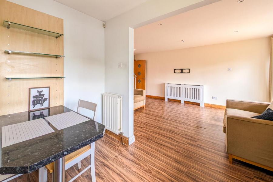 8 Silverwood Court