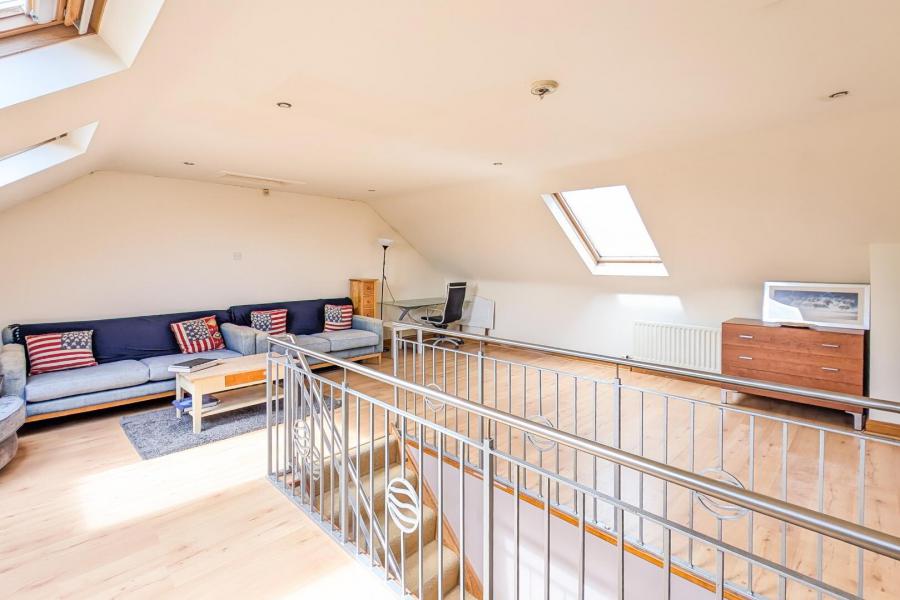 8 Silverwood Court