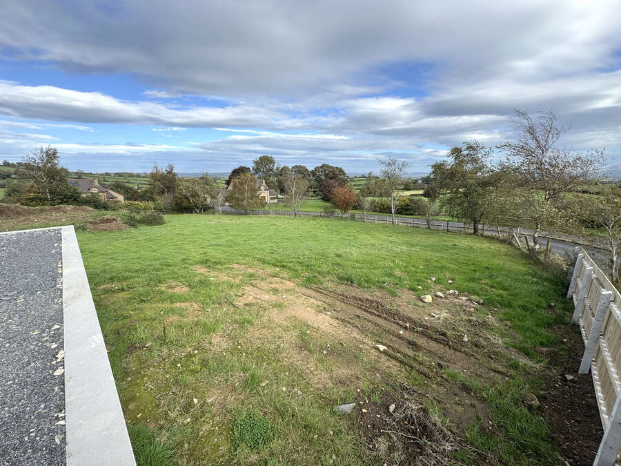 35 Lisnacroppin Road