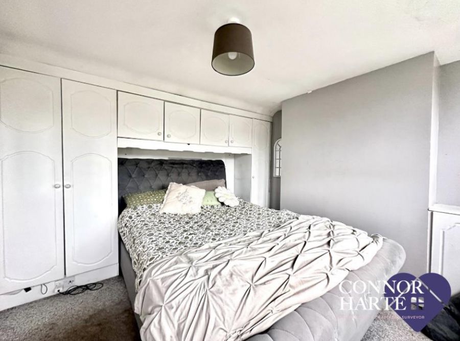 12 Westland Crescent