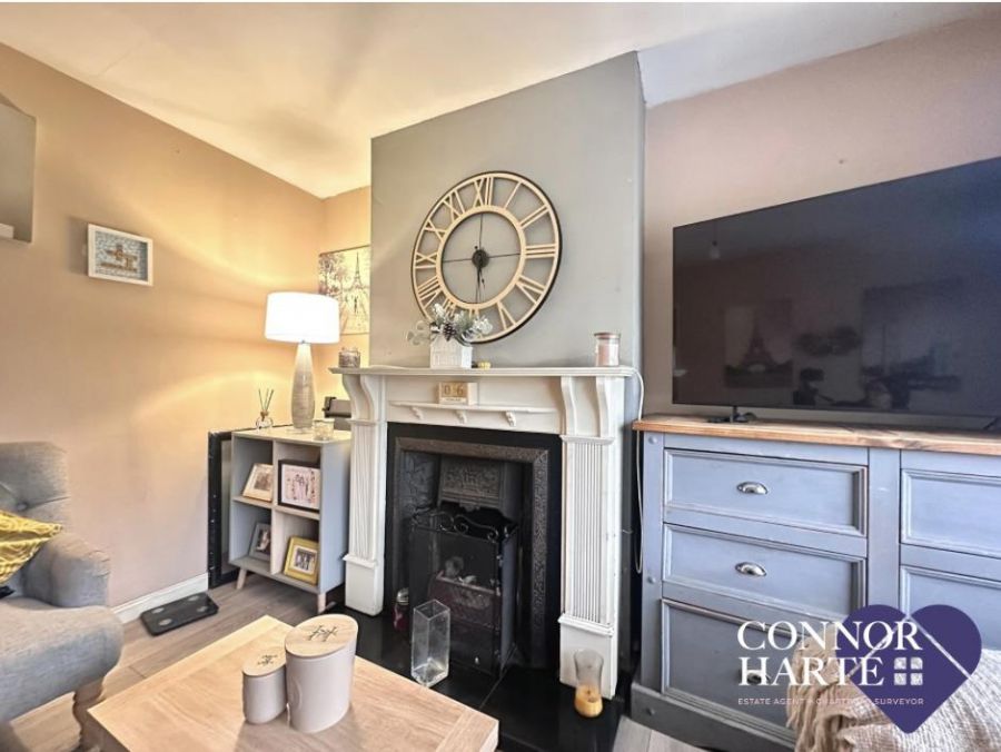 12 Westland Crescent