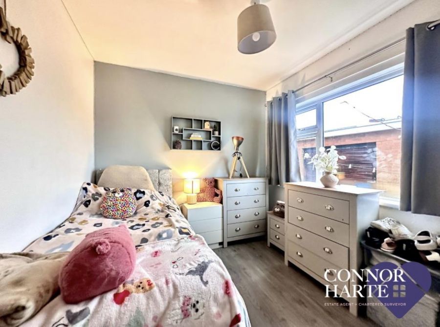 12 Westland Crescent