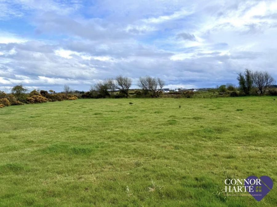 Lands At Gortscraheen/Loughnamarve