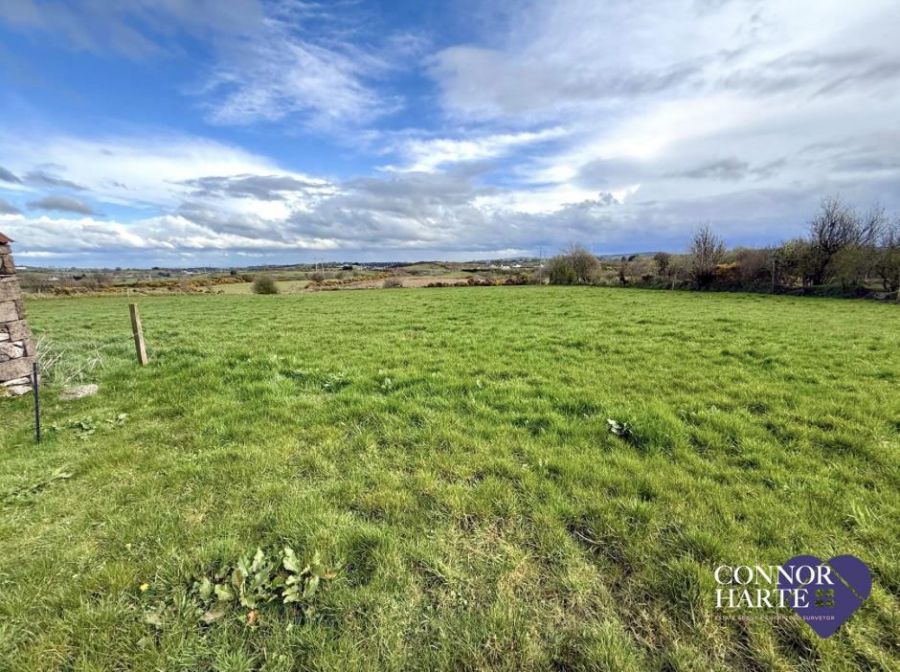 Lands At Gortscraheen/Loughnamarve