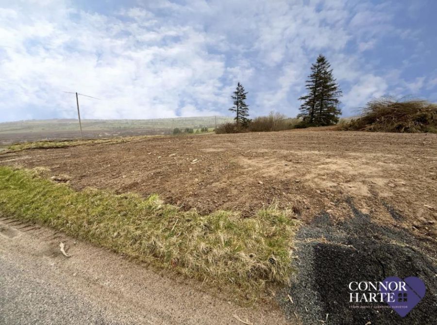 Lands At Loughdoo Road