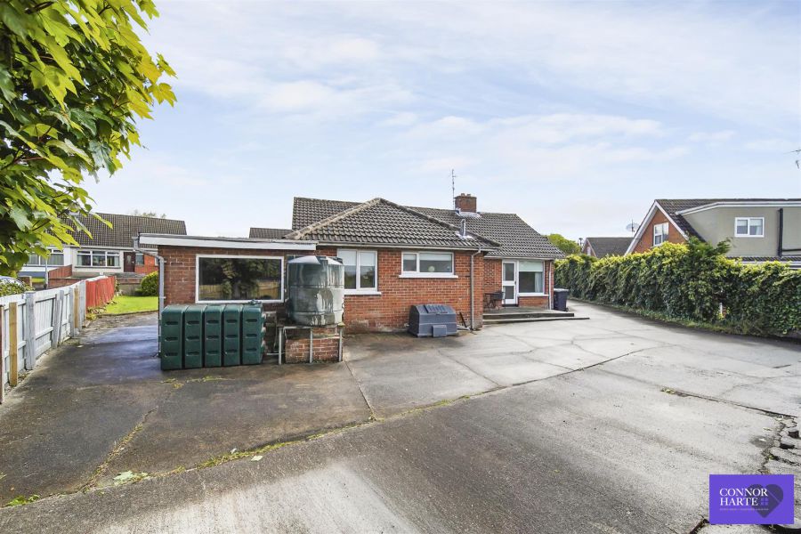 6 Westland Crescent