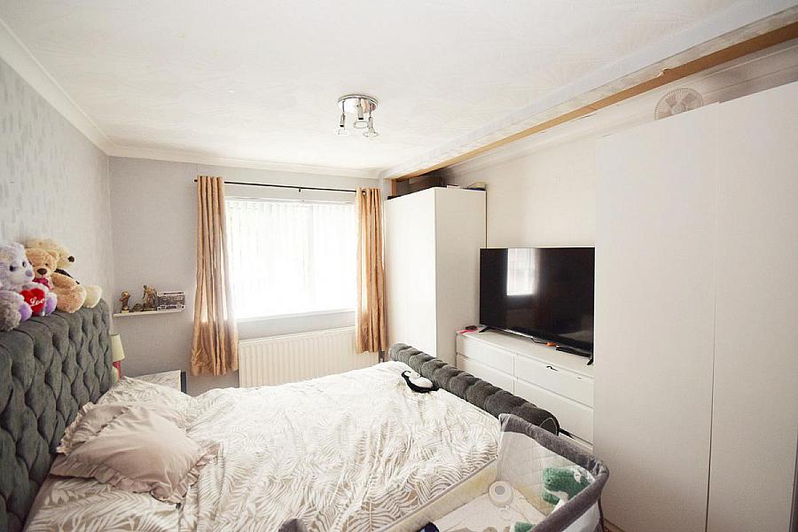 38 Enagh Park