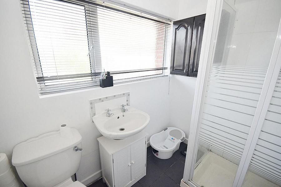 38 Enagh Park