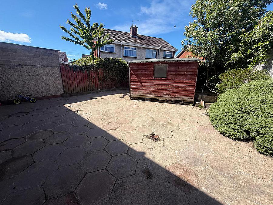 38 Enagh Park