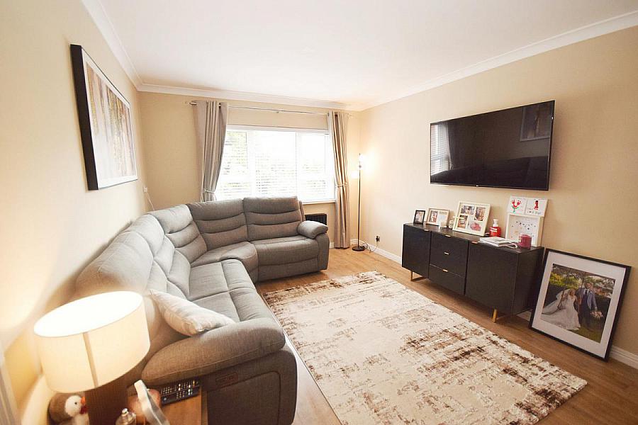 38 Enagh Park