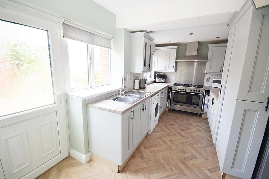 38 Enagh Park