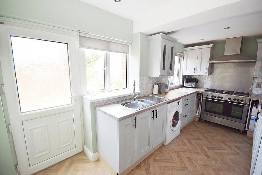 38 Enagh Park