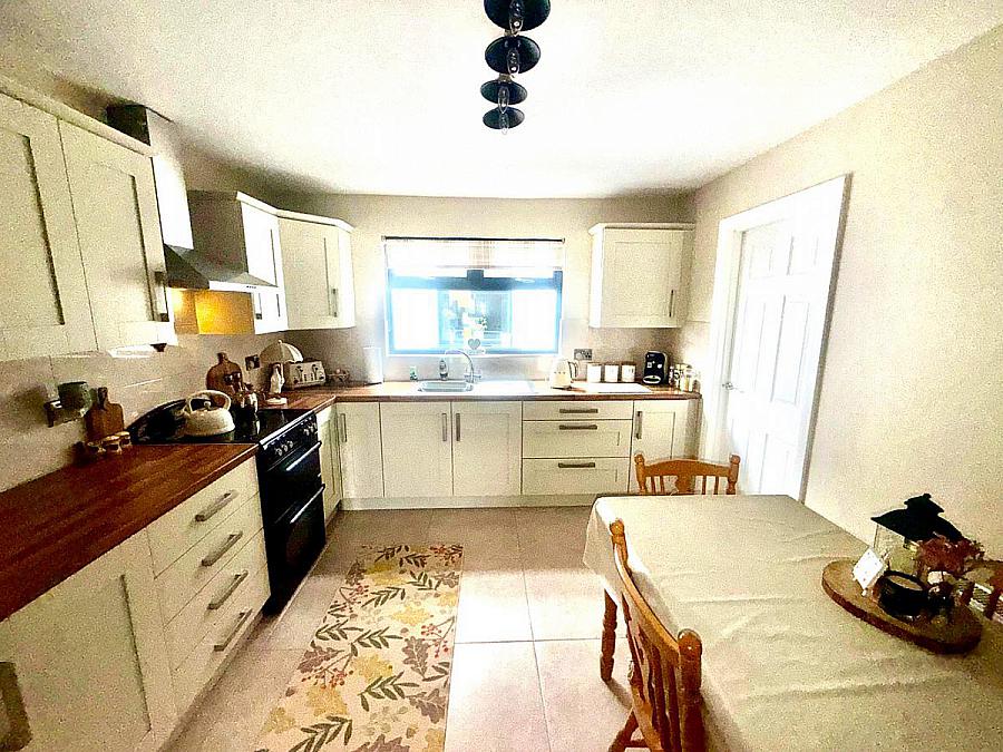 111 Whitehill Park