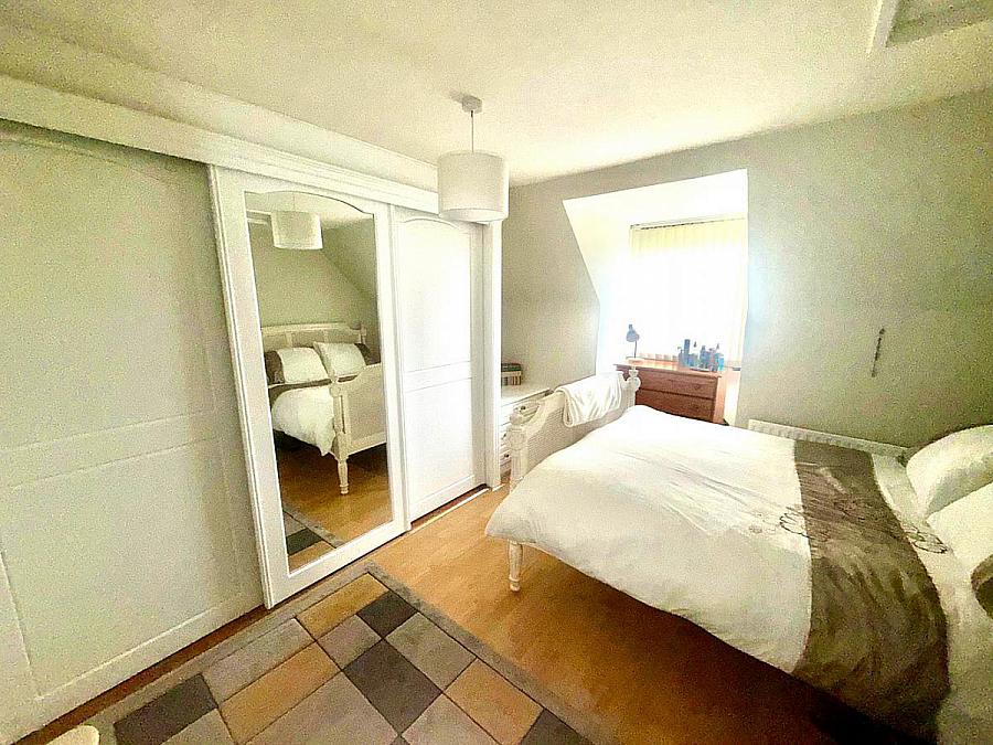 111 Whitehill Park
