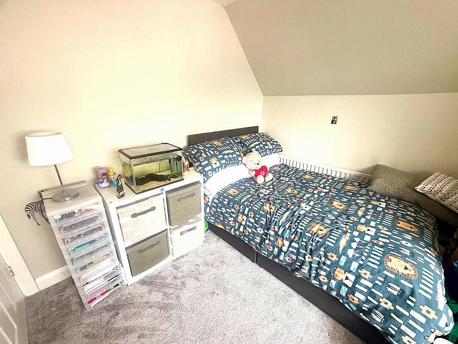 111 Whitehill Park