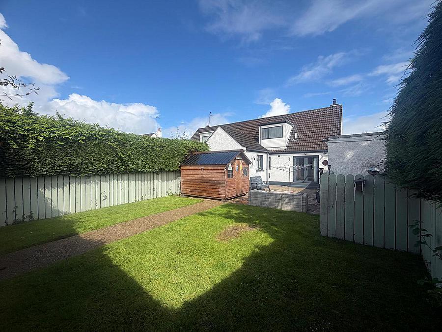 111 Whitehill Park
