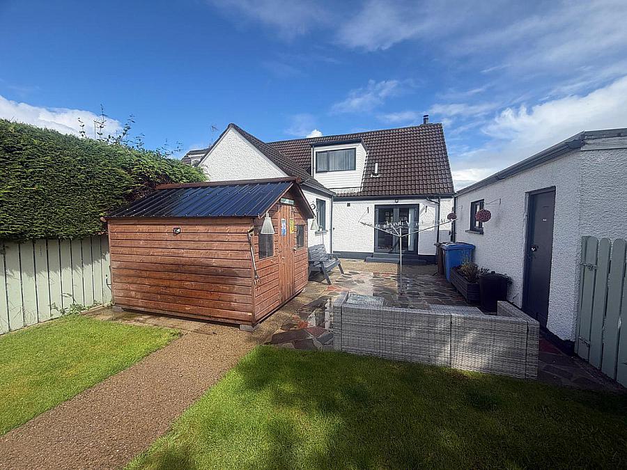 111 Whitehill Park