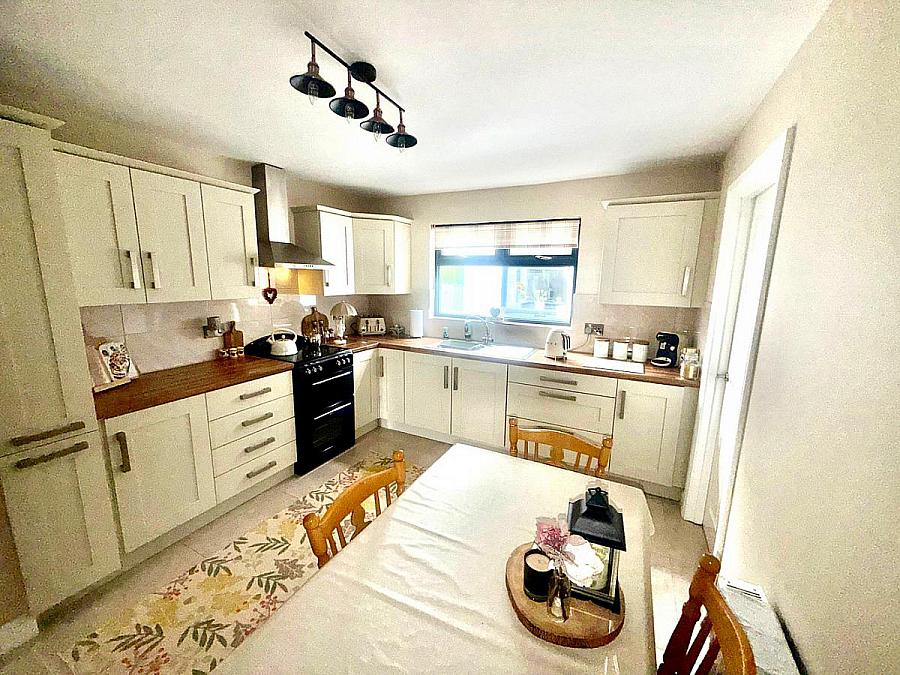 111 Whitehill Park