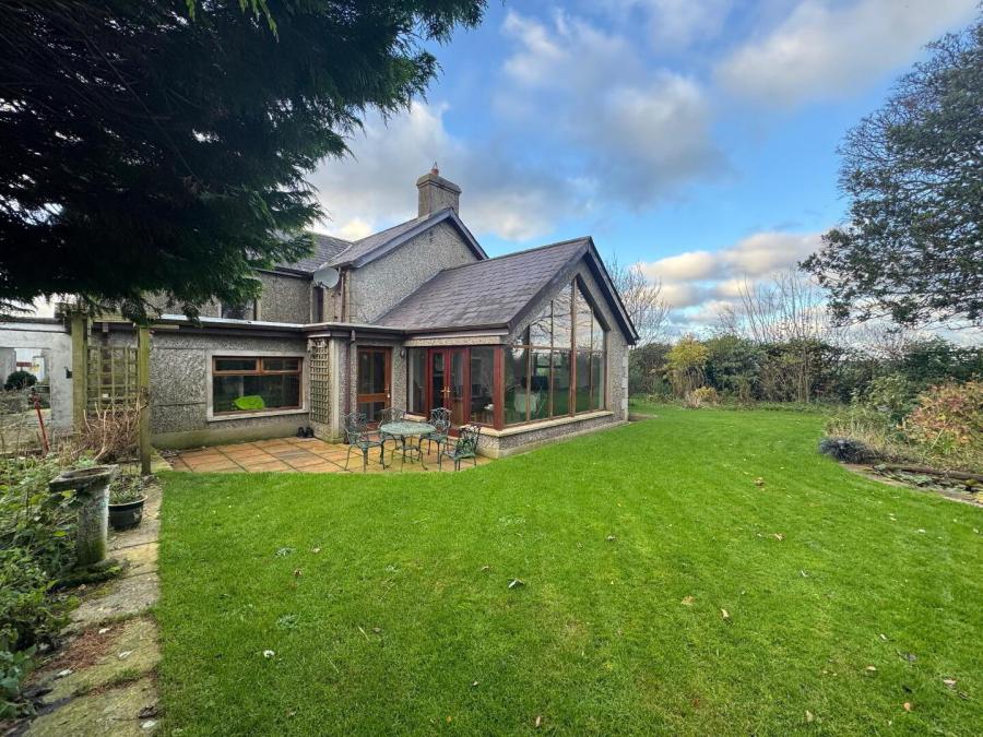 59 Carncullough Road