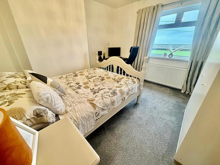 144 Carrowclare Road