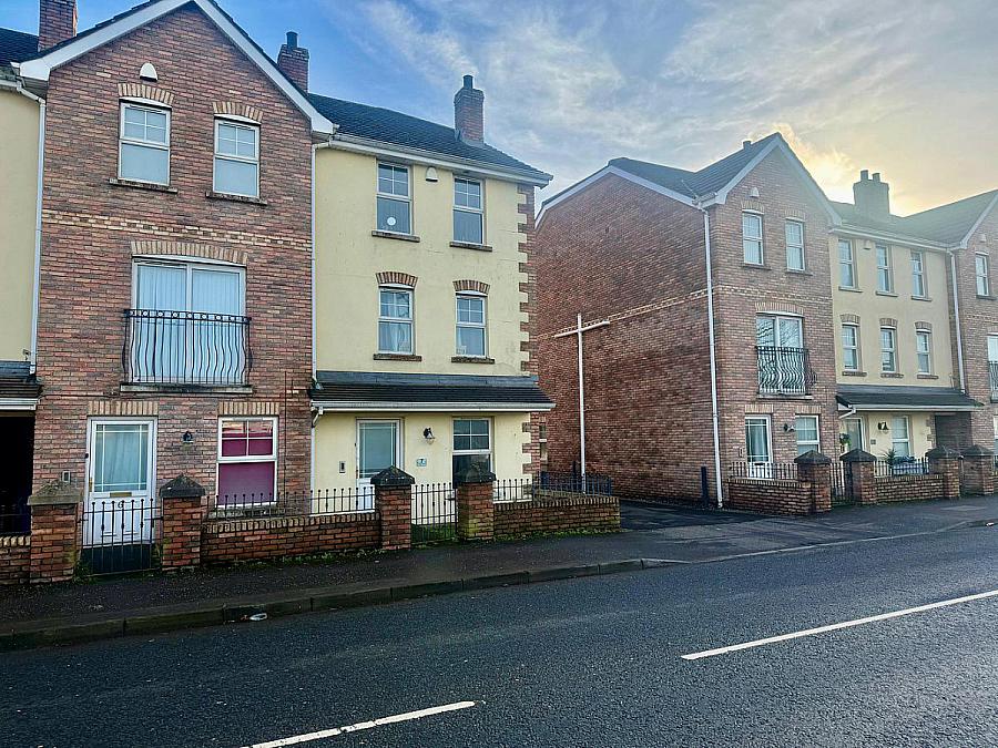 7 College Mews, Greystone Road