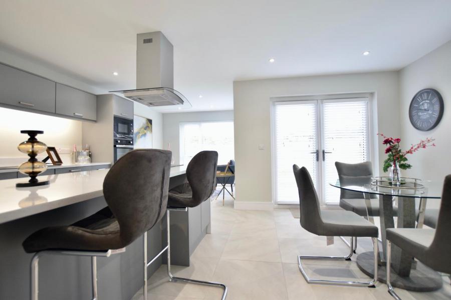 63, 63 Coolreaghs Manor