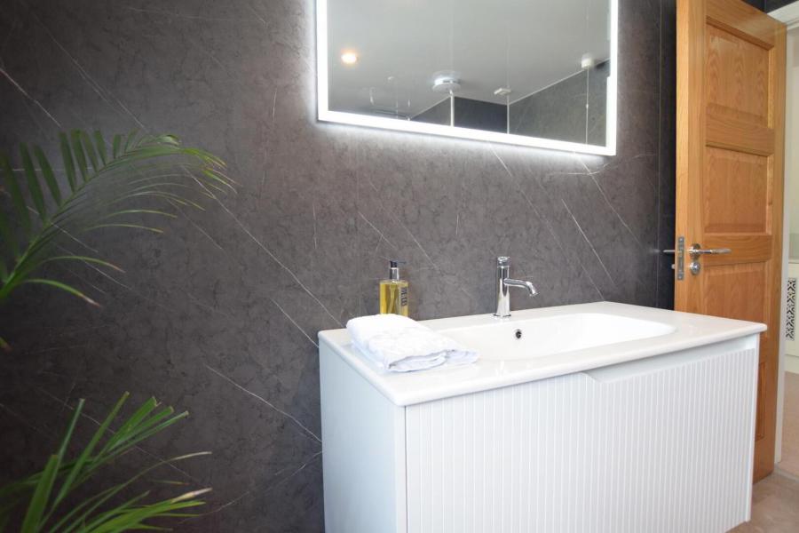 Commercial), 138 Dungannon Road