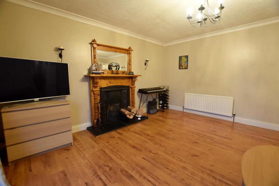 17 Wellbourne Crescent