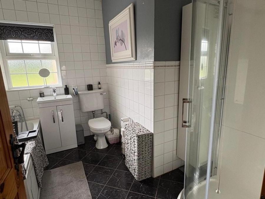 119 Westland Road South