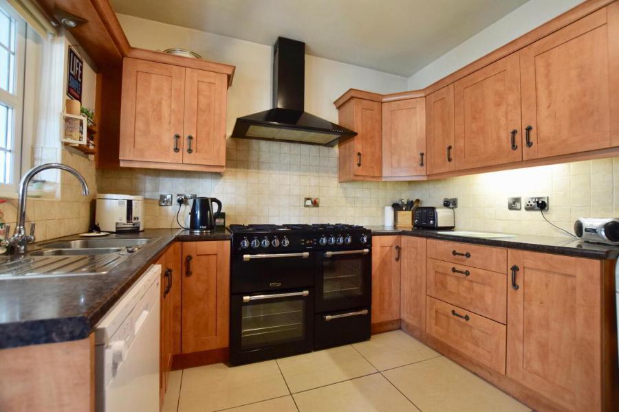 119 Westland Road South