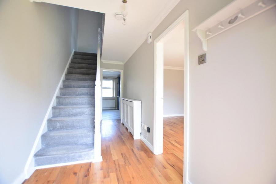 4 Westbury Crescent