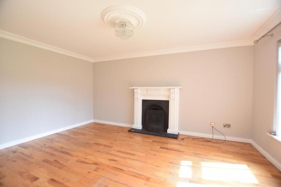 4 Westbury Crescent