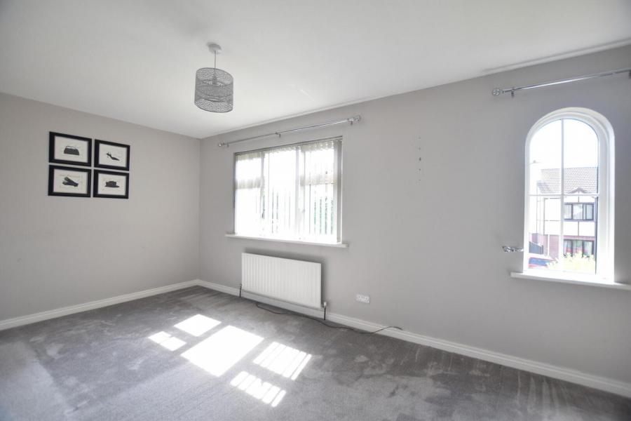 4 Westbury Crescent