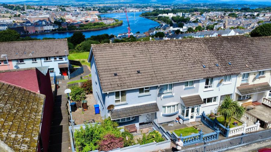 90 Strabane Old Road