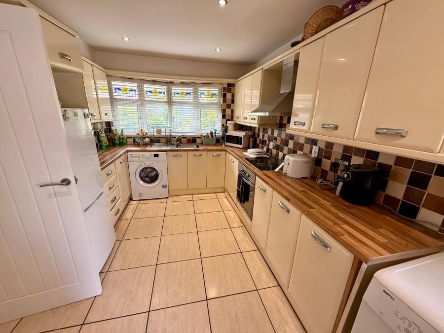 90 Strabane Old Road