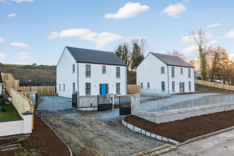 1, Tullyally Road, Waterside