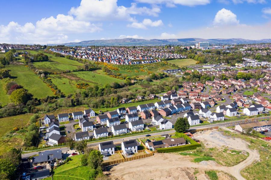 1, Tullyally Road, Waterside