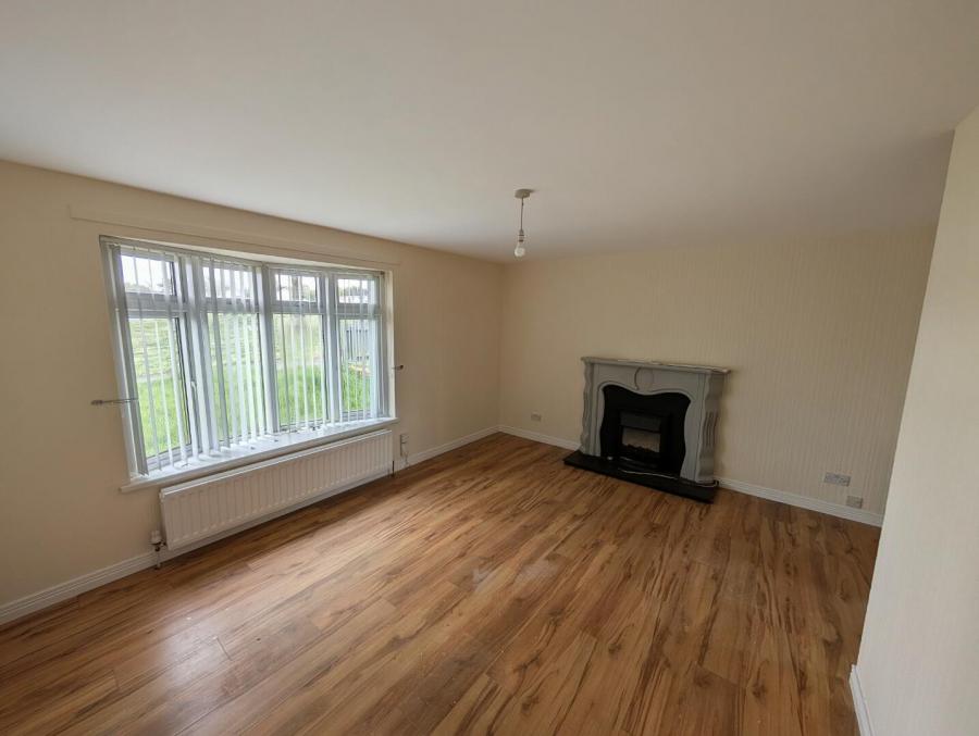 3 Hollymount Park
