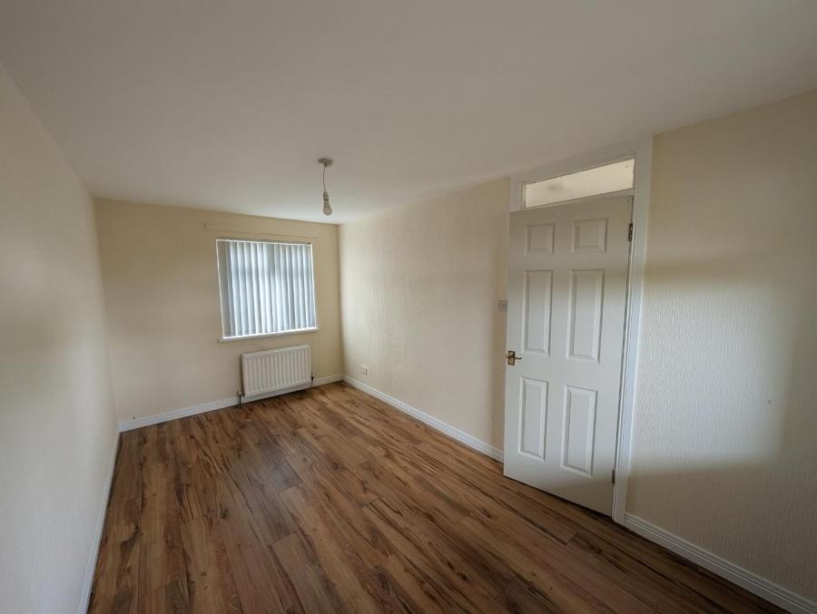 3 Hollymount Park