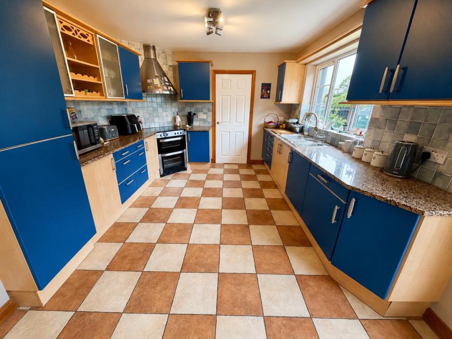 2 Millers Close