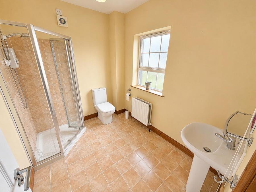 2 Millers Close