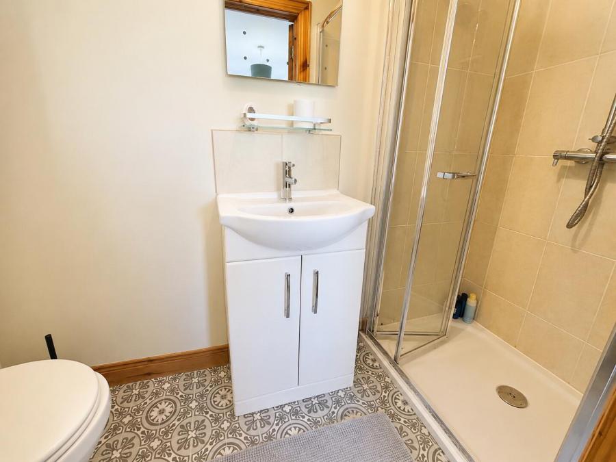 31 Dunnalong Manor