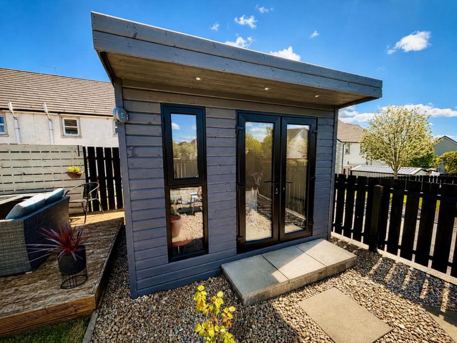 31 Dunnalong Manor