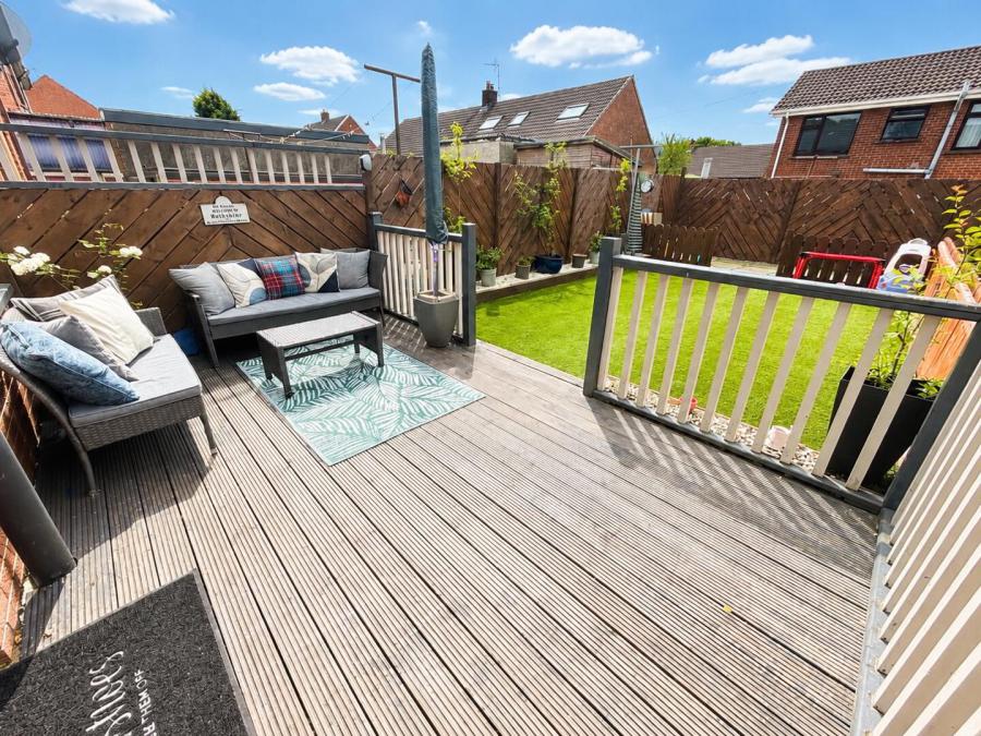 10 Erosmore Drive