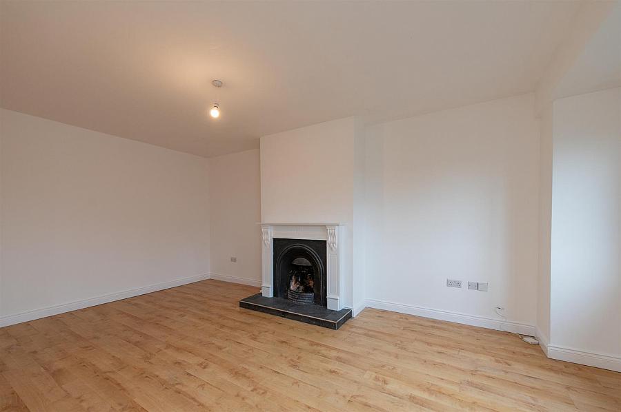 14a Kingsfield Avenue