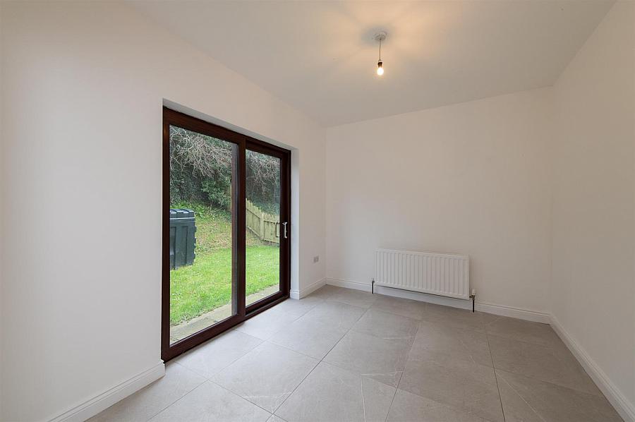 14a Kingsfield Avenue