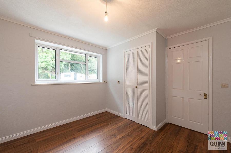 13 Woodland Crescent