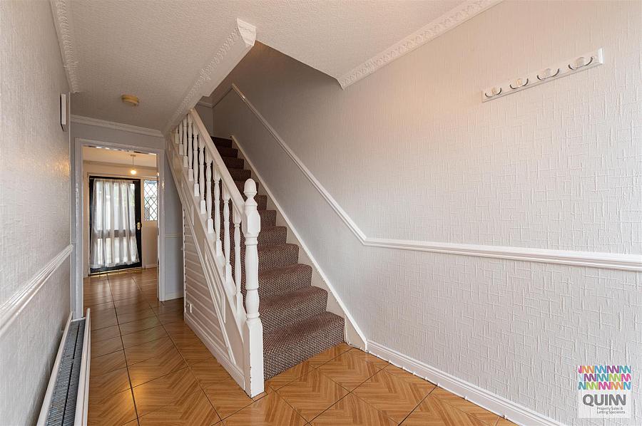 13 Woodland Crescent