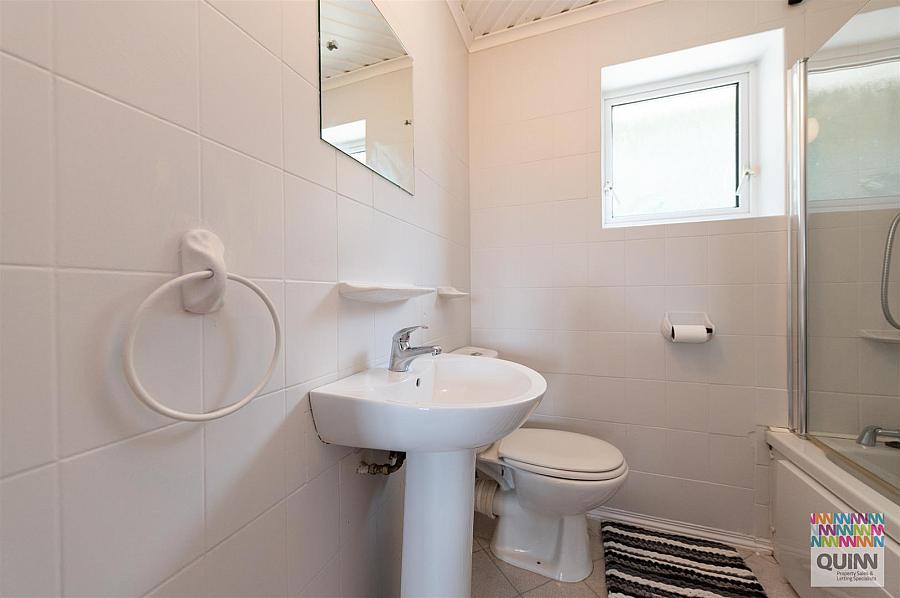 13 Woodland Crescent