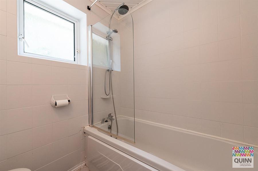 13 Woodland Crescent